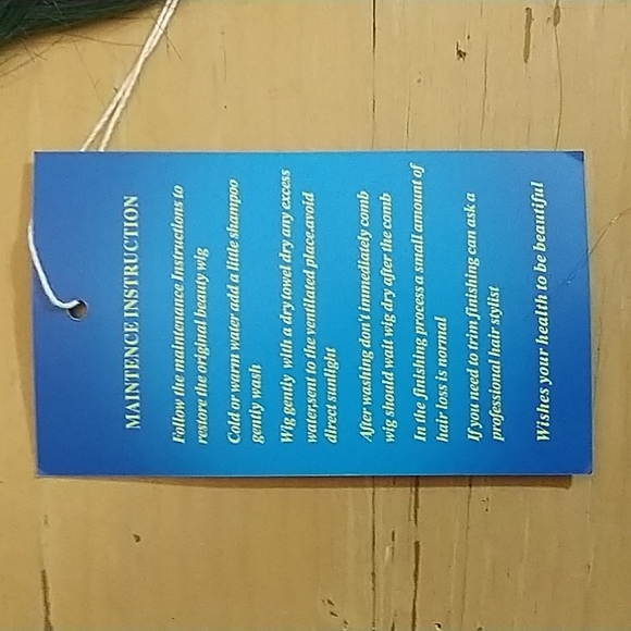 Long Green wig - Picture 4 of 5